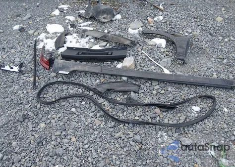 2022 Volkswagen Arteon 2.0T Sel R-Line z USA, uszkodzony, nr VIN WVWAR7AN3NE010948